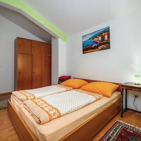 Apartment 2 Bedroom Amazing In Sv,lovrec Jakici
