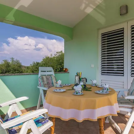 Two-bedroom In Svlovrec *