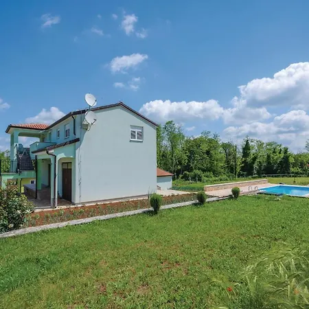 2 Bedroom Amazing In Sv,lovrec * Jakici