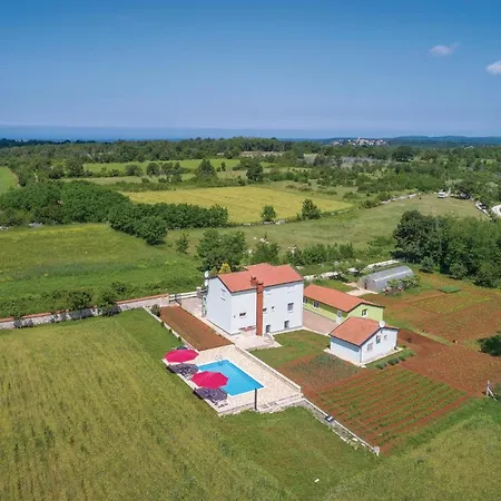 Two-bedroom In Svlovrec *